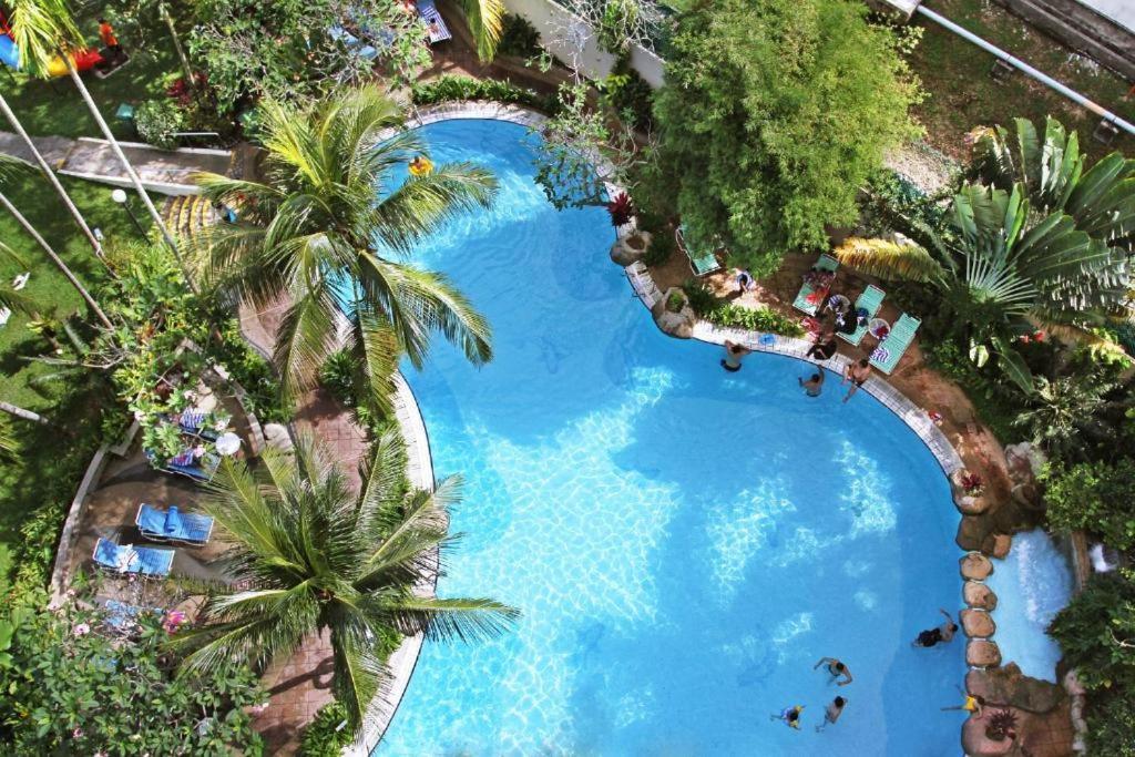 Rainbow Paradise Beachfront Penang Tanjung Bungah  Exteriör bild